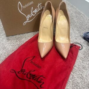Christian Louboutin nude so Kate heels
